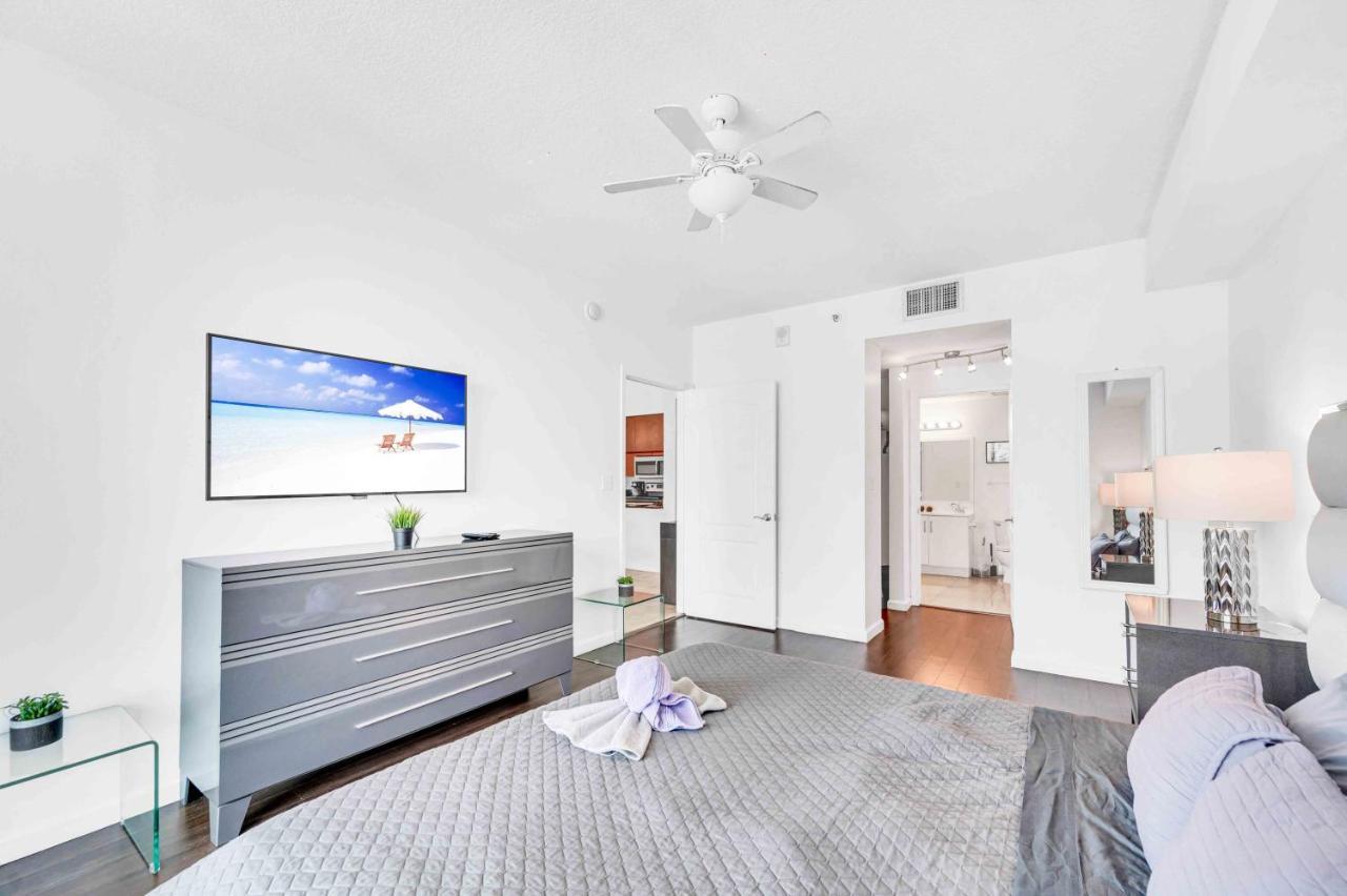 Modern 1 Bed In The Heart Of Brickell With Free Parking Lejlighed Miami Eksteriør billede